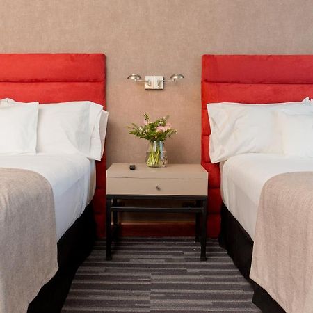 Mds Hotel 콘셉시온 외부 사진 A room at the hotel