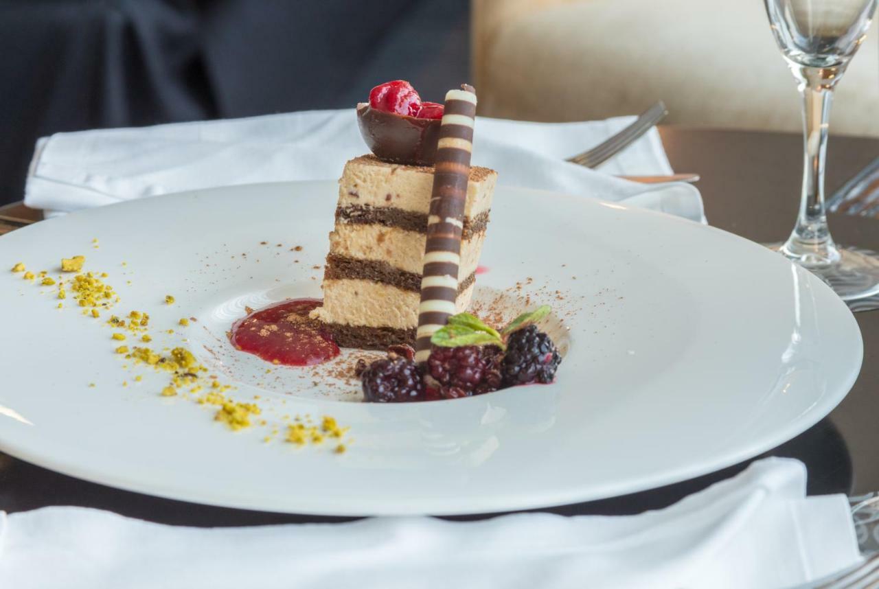Mds Hotel 콘셉시온 외부 사진 A dessert